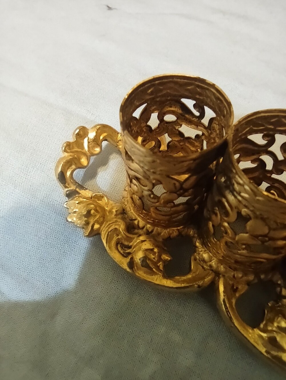 vintage Stylebuilt gold filigree Vanity lipstick holder - Picture 8 of 8